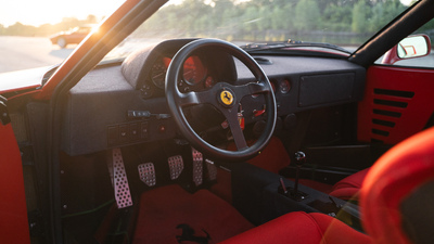 Rosso Alcantara / ClothInterior image