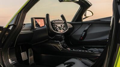 Banner Green / Black LeatherInterior image