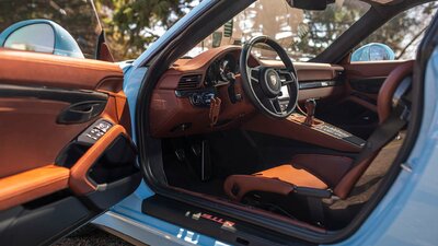 Ascot Brown Leather - Orange PipingInterior image