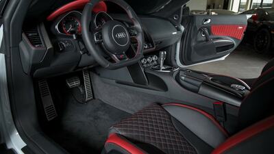 Black / Red Leather / Alcantara - Red Diamond StitchingInterior image