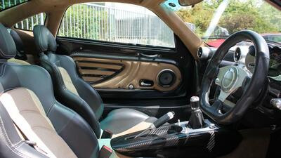 Black Leather / Brown AlcantaraInterior image