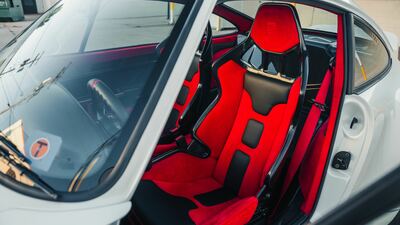 Red Alcantara / Black LeatherInterior image