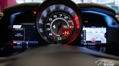 Azzurro Santorini Leather - Bianco StitchingInterior image