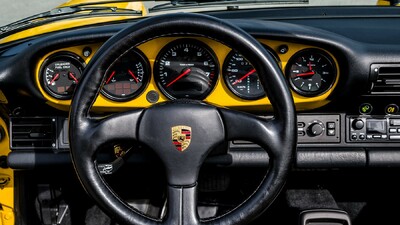 Black / Dark Grey LeatherInterior image