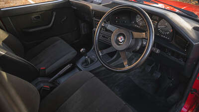 Black LeatherInterior image