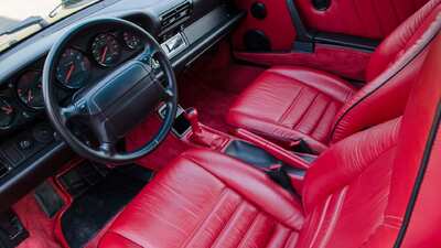 Black / Matador Red Leather - Black PipingInterior image