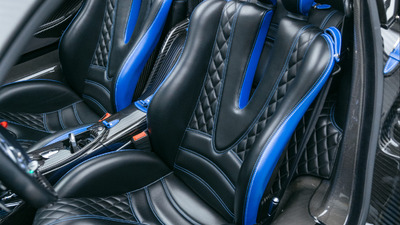 Black / Blue Leather - Blue StitchingInterior image