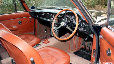 Madagascar Orange LeatherInterior image