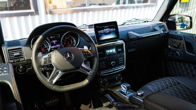 Designo Black Leather - Bronze StitchingInterior image