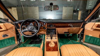 Light Brown LeatherInterior image