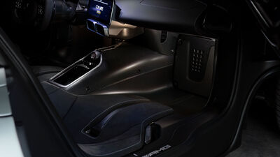 Exclusive Leather Magma Grey / Microfibre DINAMICA Black - Silver StitchingInterior image