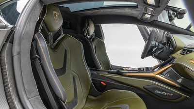 Green LeatherInterior image