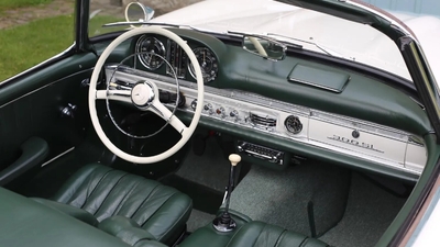 Green LeatherInterior image