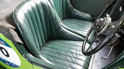 Green LeatherInterior image