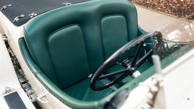 Green LeatherInterior image