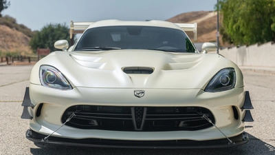 Pearl White MetallicColor image