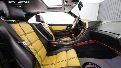 Black / Yellow LeatherInterior image