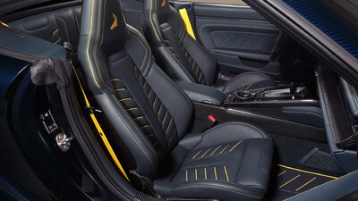 Blue Leather - Yellow Stitching / PipingInterior image