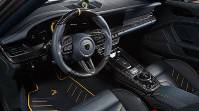 Blue Leather - Yellow Stitching / PipingInterior image