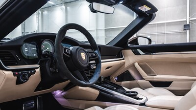 Cream LeatherInterior image