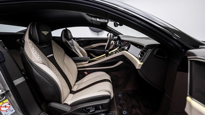 Portland / Burnt Oak LeatherInterior image