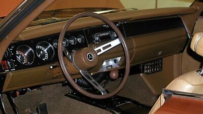 Beige LeatherInterior image
