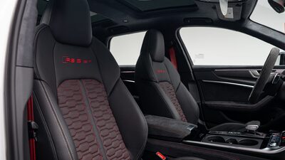 Beige / Black Leather / Alcantara - Red StitchingInterior image