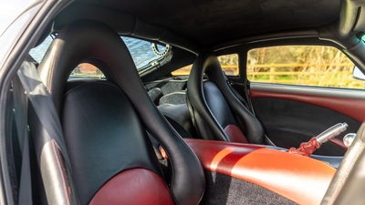 Black / Red Leather - Red StitchingInterior image