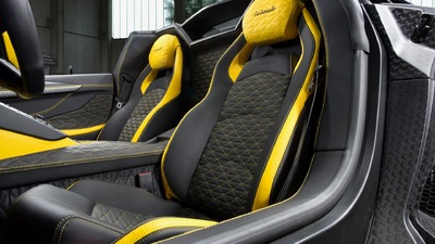 Nero / Giallo Leather - Giallo StitchingInterior image