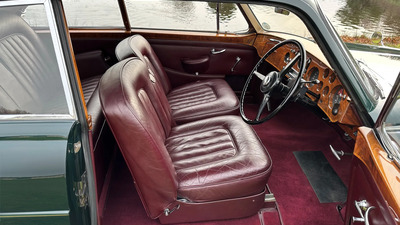 Bordeaux LeatherInterior image