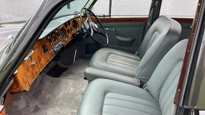 Light Grey Leather / Grey FabricInterior image