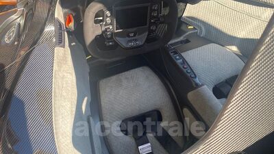 Light Grey AlcantaraInterior image