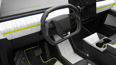 Bianco Leather / Nero Alcantara - Bianco StitchingInterior image