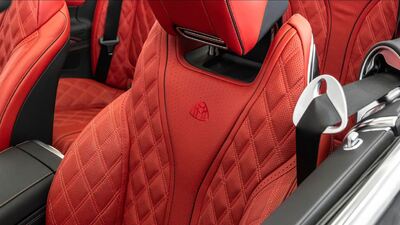 Classic Red / Black LeatherInterior image