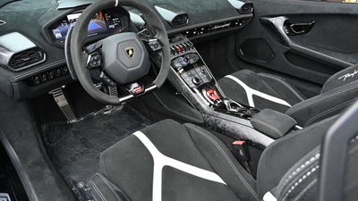 Arancio Leonis / Nero Cosmus Leather - Nero Cosmus Piping / Bianco Leda StitchingInterior image