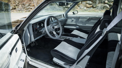 Black / Sand Gray ClothInterior image