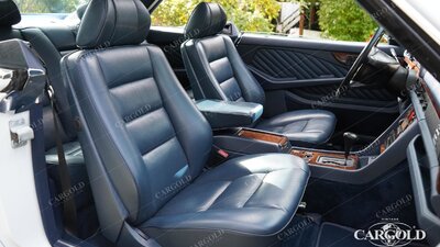 Blue LeatherInterior image