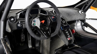 Black Cloth / AlcantaraInterior image