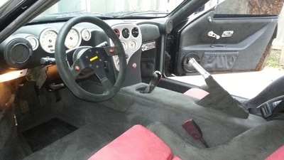 Red / Black AlcantaraInterior image