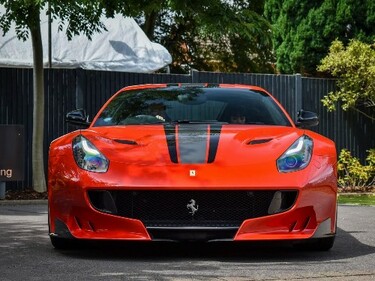 Thumbnail Ferrari F12