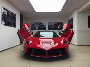 Thumbnail Ferrari LaFerrari