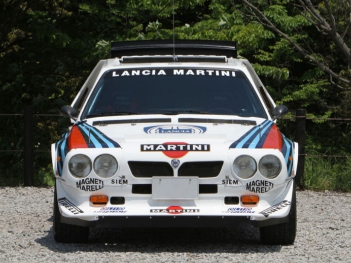 Thumbnail Lancia Delta S4