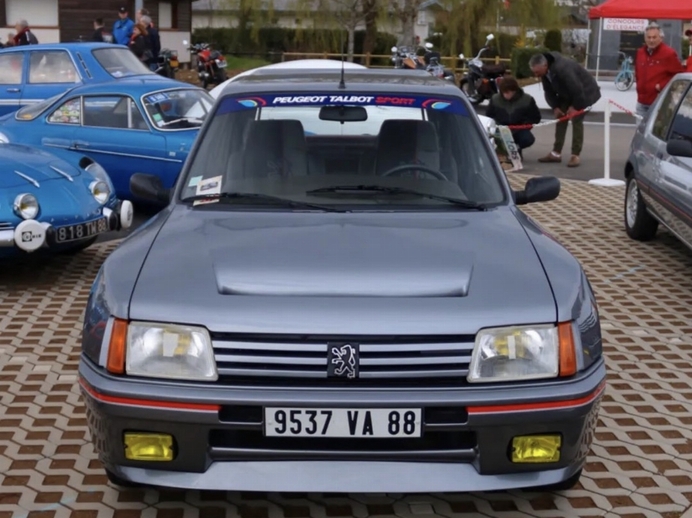 Thumbnail Peugeot 205