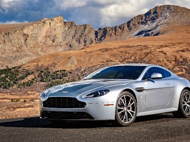 Thumbnail Aston Martin V8 Vantage