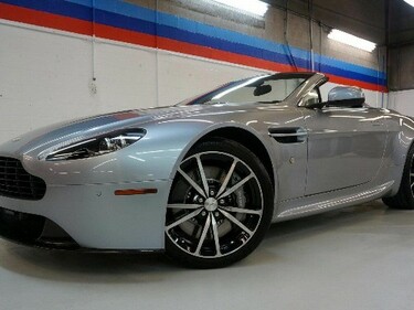 Thumbnail Aston Martin V8 Vantage