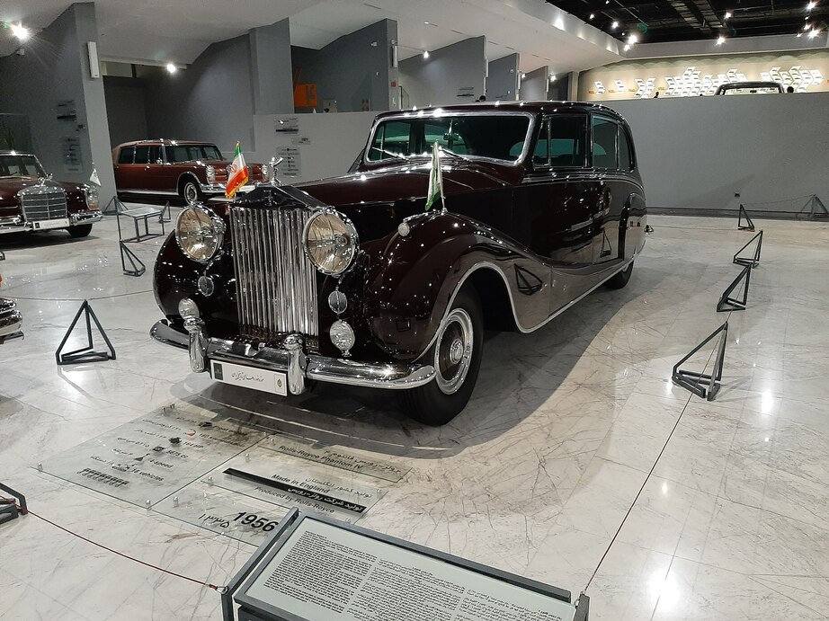 Rolls-Royce Silver Shadow MkI - National Motor Museum