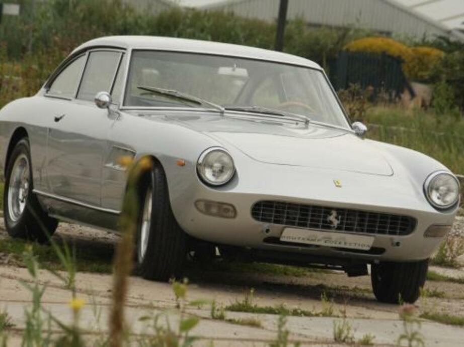 Thumbnail Ferrari 330