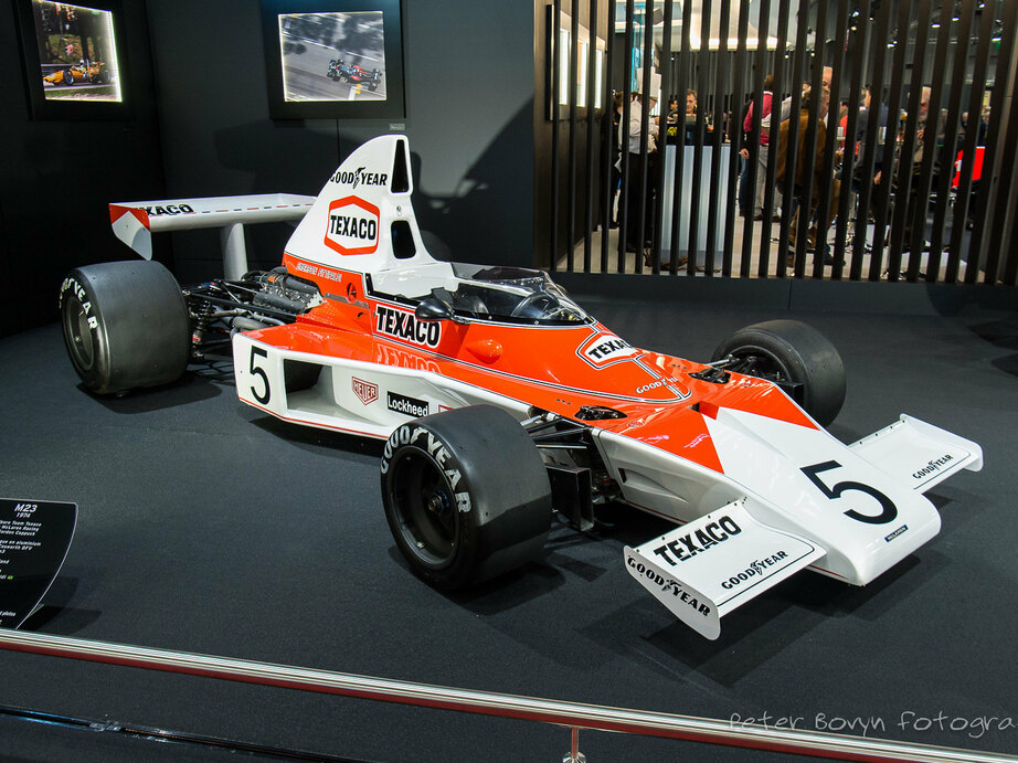Thumbnail McLaren M23