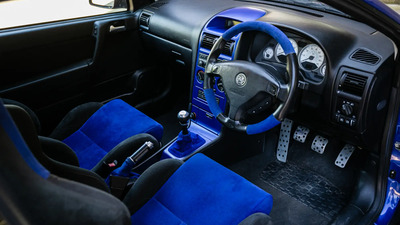 Blue / Black AlcantaraInterior image