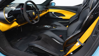 Nero Leather / Alcantara - Giallo StitchingInterior image